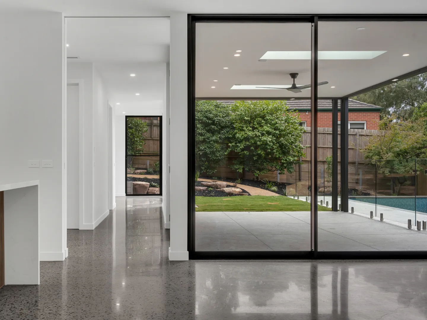 Series 704B SlideMASTER Sliding Door Bottom Rolling