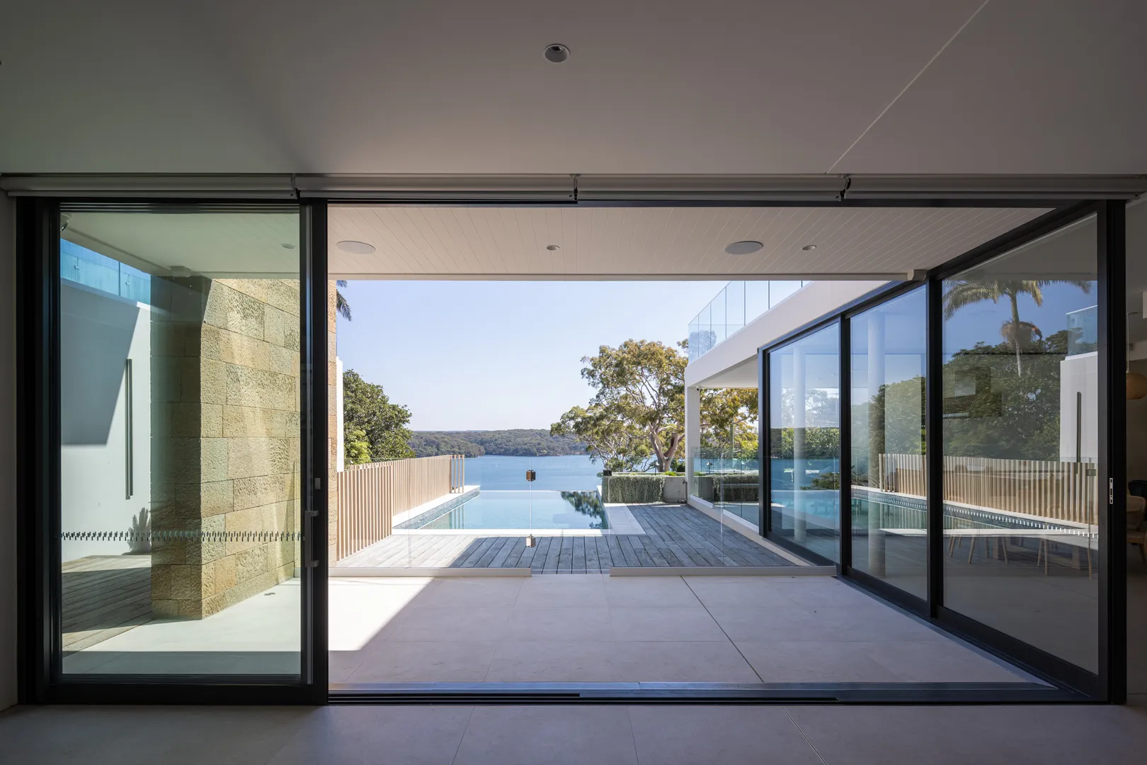Series 704FBR SlideMASTER Sliding Door Flush Bottom Rolling