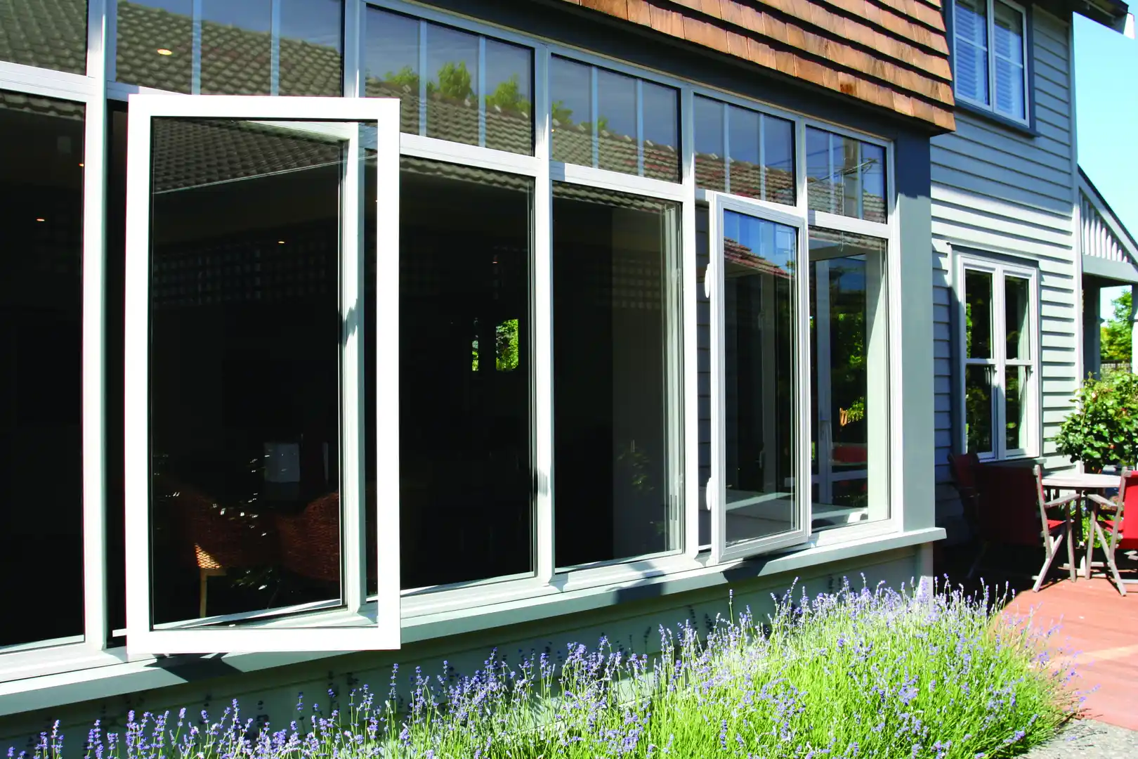 Series 517 Residential Awning Casement Window 102mm