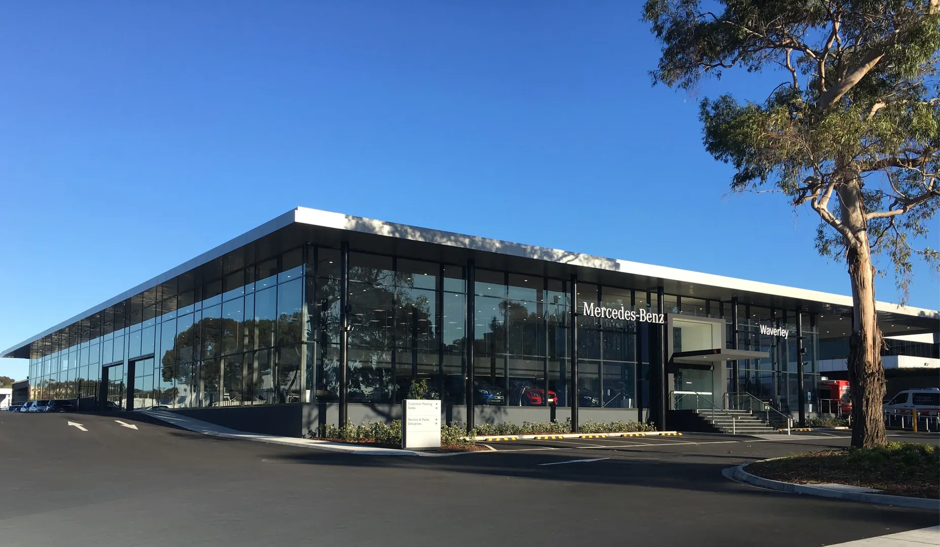 Mercedes-Benz Dealership, Waverley